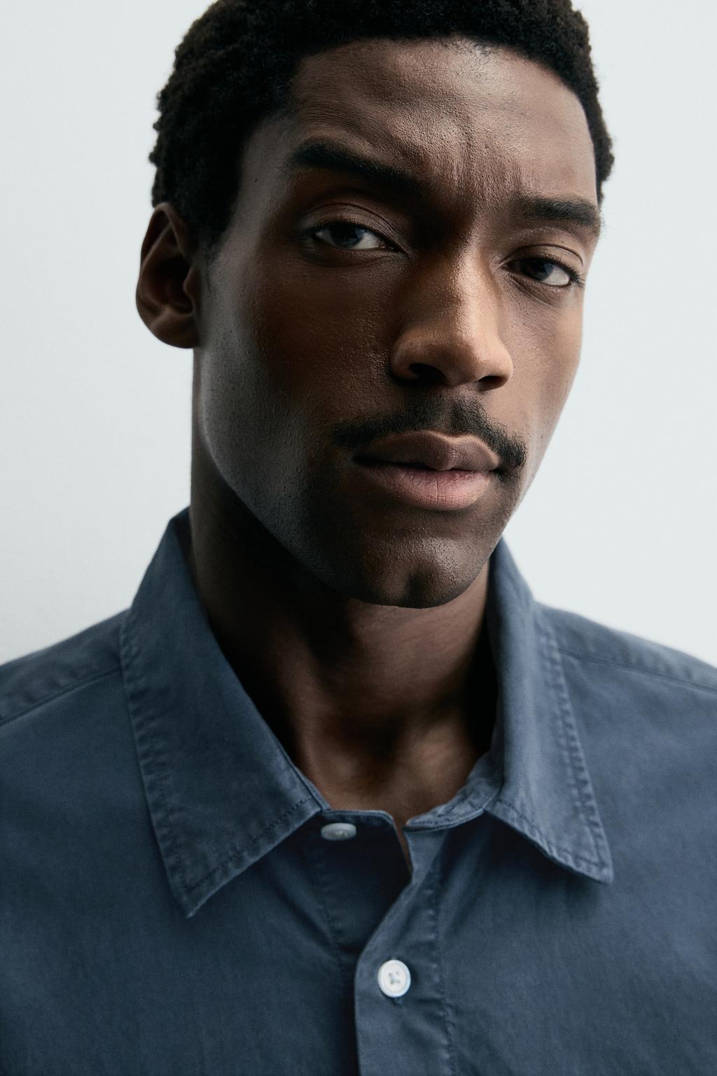 РУБАШКА ИЗ СТРУЯЩЕЙСЯ ТКАНИ С ЭФФЕКТОМ ПОТЕРТОСТИ