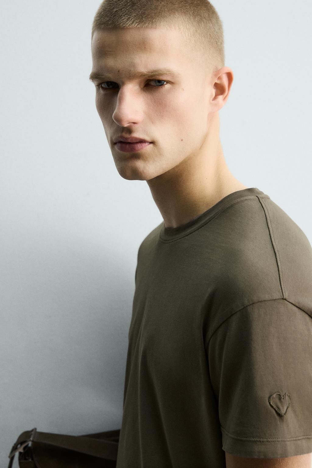 ФУТБОЛКА С ВЫШИТЫМ СЕРДЦЕМ