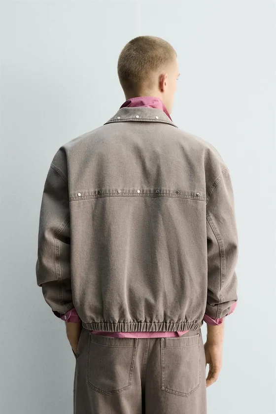Куртка  relaxed fit с заклепками