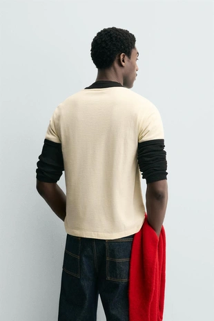 Футболка в рубчик с контрастным сердцем- Заказать в России