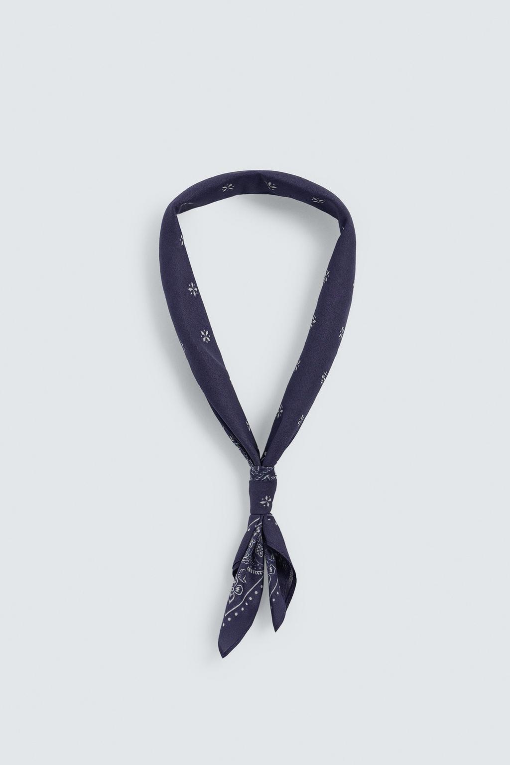 БАНДАНА С ПРИНТОМ ПЕЙСЛИ