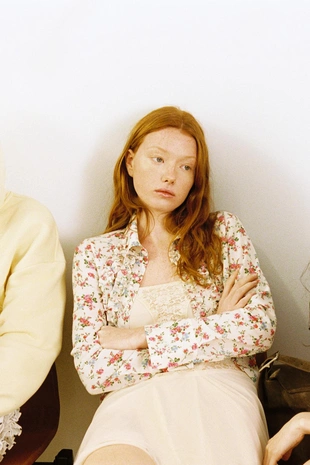 Рубашка с цветочным принтом и воланами- Заказать в России