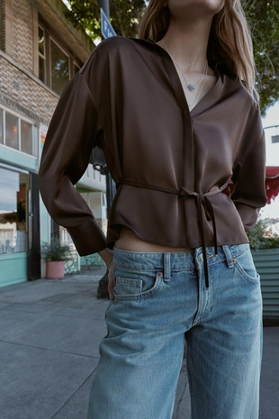 Атласная блузка с поясом- Заказать в России