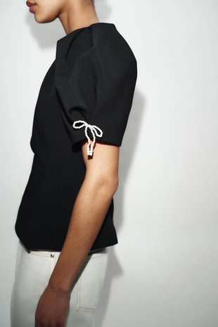 Топ с объемными рукавами, жемчугом и завязками- Заказать в России