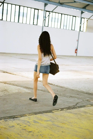 Атласный топ с кружевом- Заказать в России