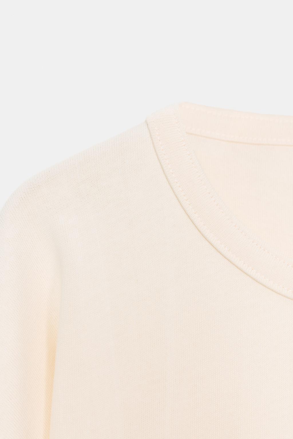 ФУТБОЛКА С РУКАВАМИ-КРЫЛЫШКАМИ