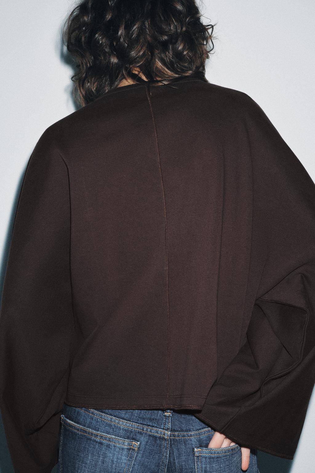 ФУТБОЛКА С РУКАВАМИ-КРЫЛЫШКАМИ