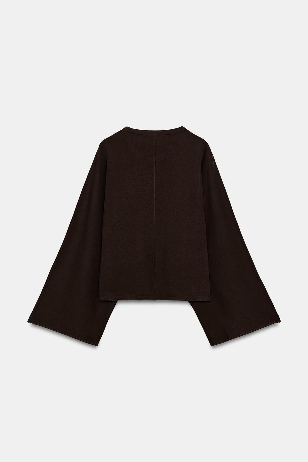 ФУТБОЛКА С РУКАВАМИ-КРЫЛЫШКАМИ