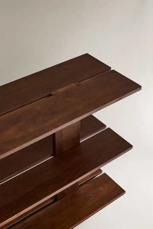 Полка из красного дерева с тремя полками- Заказать в России