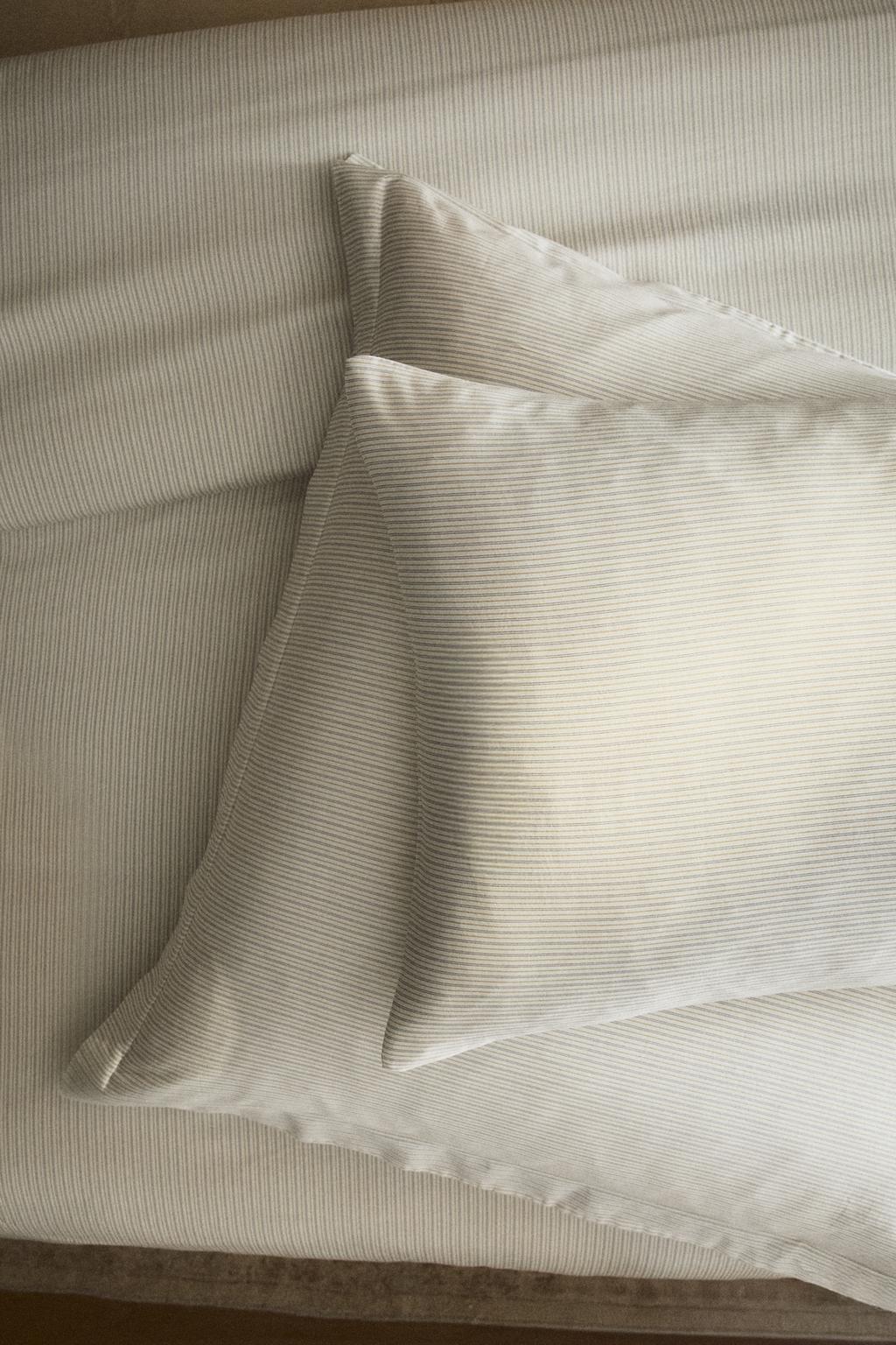 Подушечный чехол из сатина с полосками (300 нитей)