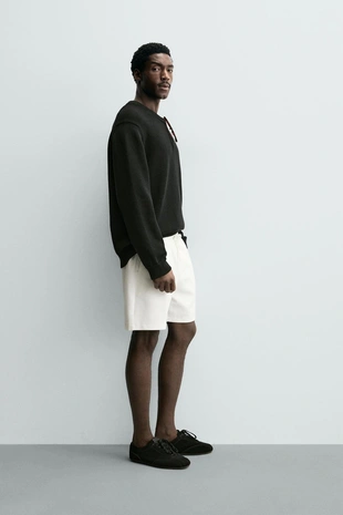 Комфортабельные текстурированные шорты-бермуды