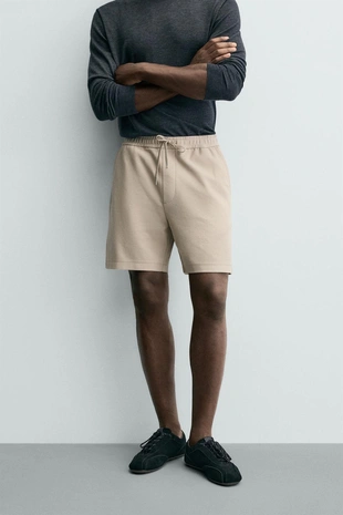 Бермуды из текстурированной ткани комфорт- Заказать в России