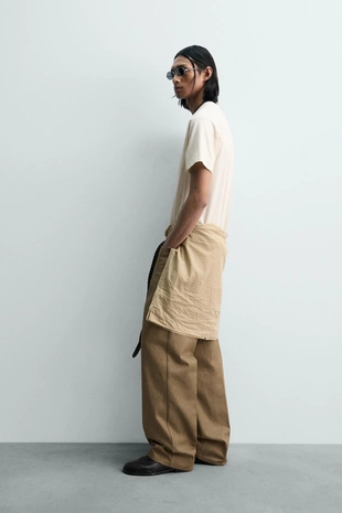 Футболка RELAXED FIT из легкой ткани- Заказать в России