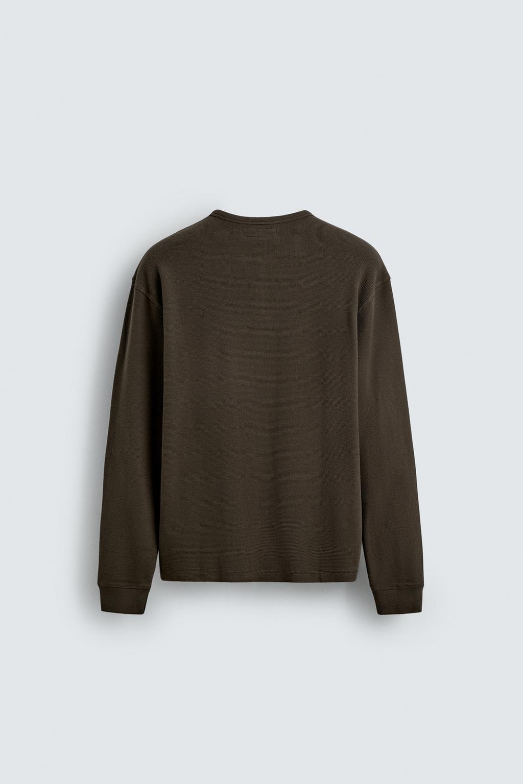 ФУТБОЛКА С ВОРОТНИКОМ НА КНОПКАХ ВАФЕЛЬНОГО ПЕРЕПЛЕТЕНИЯ — LIMITED EDITION