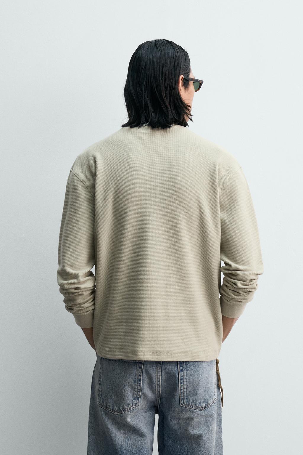 ФУТБОЛКА С ВОРОТНИКОМ НА КНОПКАХ ВАФЕЛЬНОГО ПЕРЕПЛЕТЕНИЯ — LIMITED EDITION