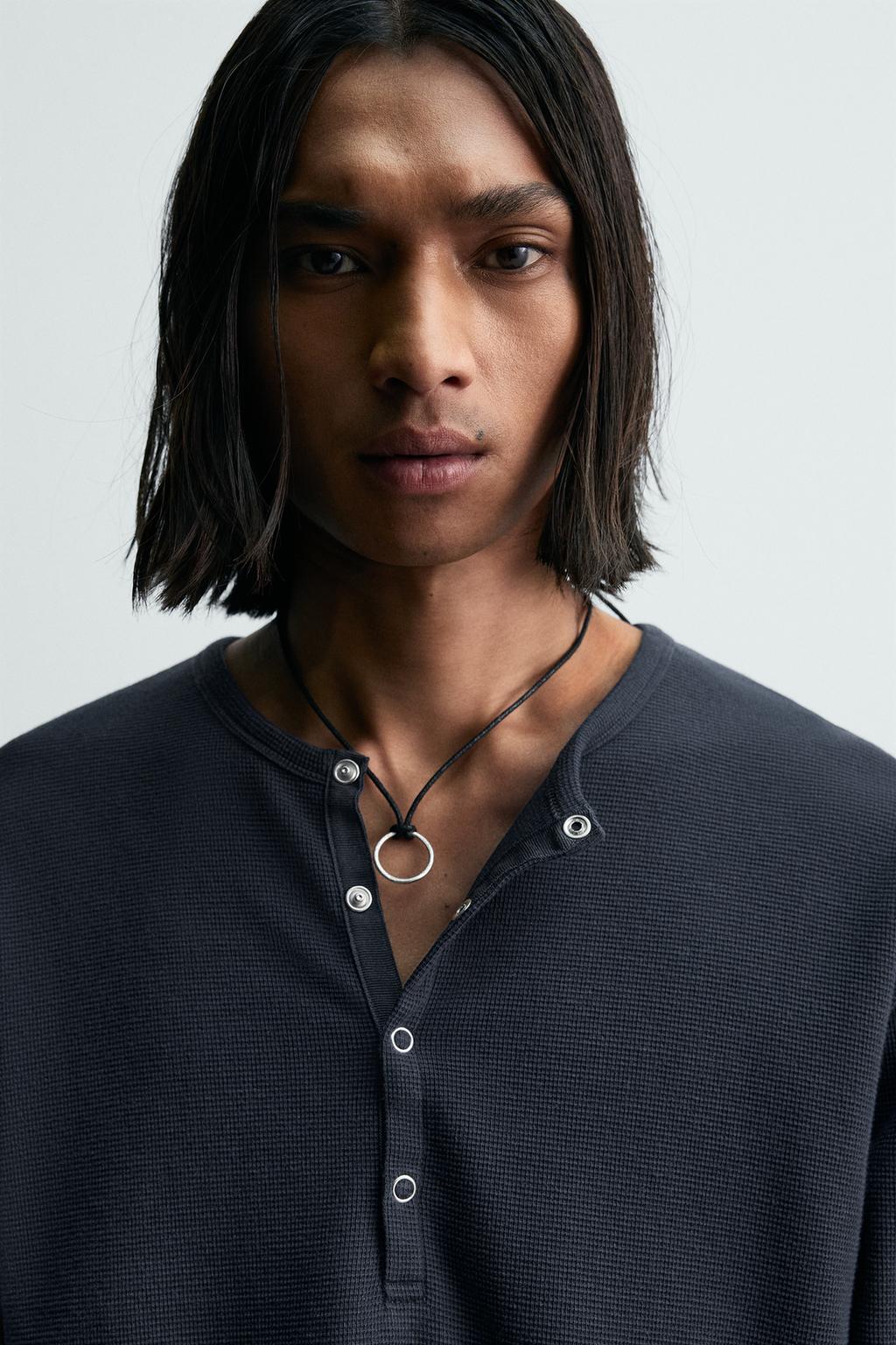 ФУТБОЛКА С ВОРОТНИКОМ НА ПУГОВИЦАХ ВАФЕЛЬНОГО ПЛЕТЕНИЯ — LIMITED EDITION