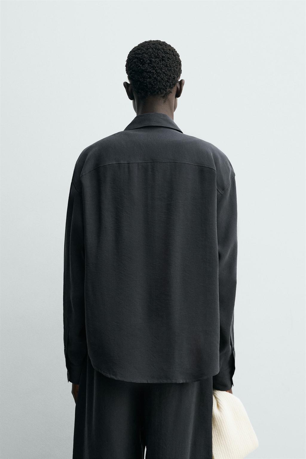 Рубашка свободного покроя из мягкой ткани