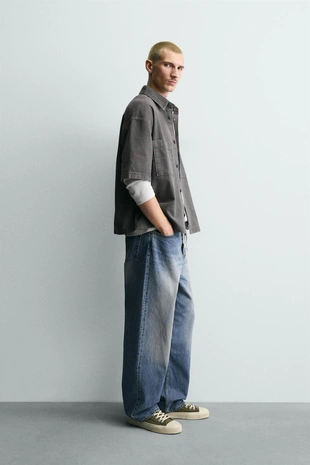 Рубашка с карманами и текстурой