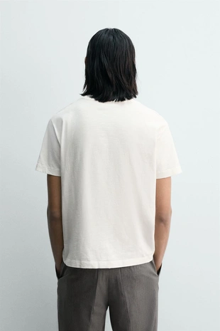 Футболка свободного кроя с эффектом потертости- Заказать в России