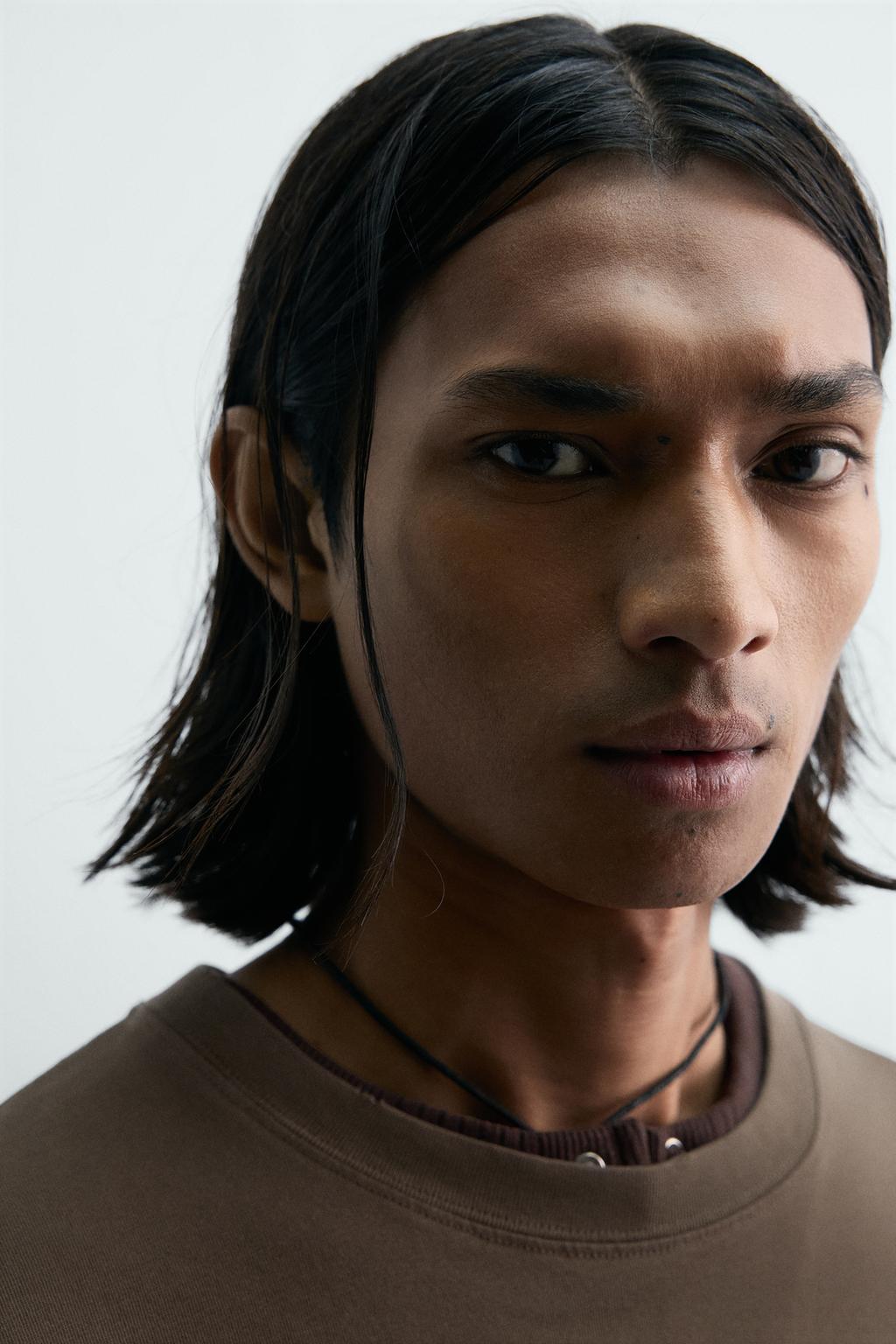 ФУТБОЛКА СВОБОДНОГО КРОЯ С НАДПИСЬЮ И ЭФФЕКТОМ ПОТЕРТОСТИ