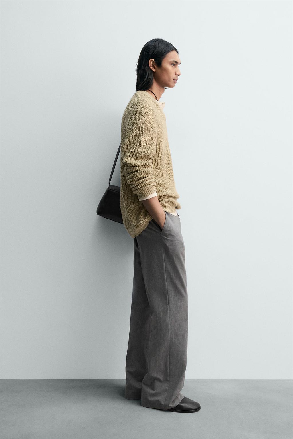 СВИТЕР С НЕРОВНОЙ СТРУКТУРОЙ И V-ОБРАЗНЫМ ВЫРЕЗОМ