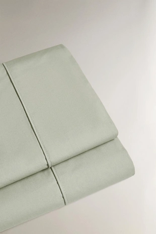 Простынь из сатина с отделкой (300 нитей)- Заказать в России