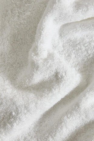 Полотенце для ванны с аппликацией листьев вышитых мотивов- Заказать в России