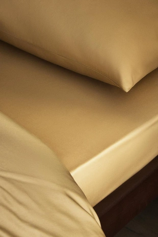 Простынь с ластиком | 30 см (с атласной отделкой, 300 нитей)- Заказать в России