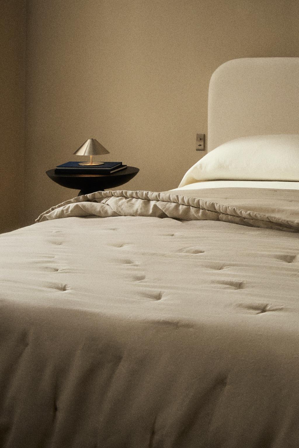 Стёганое одеяло из льна с точечным узором