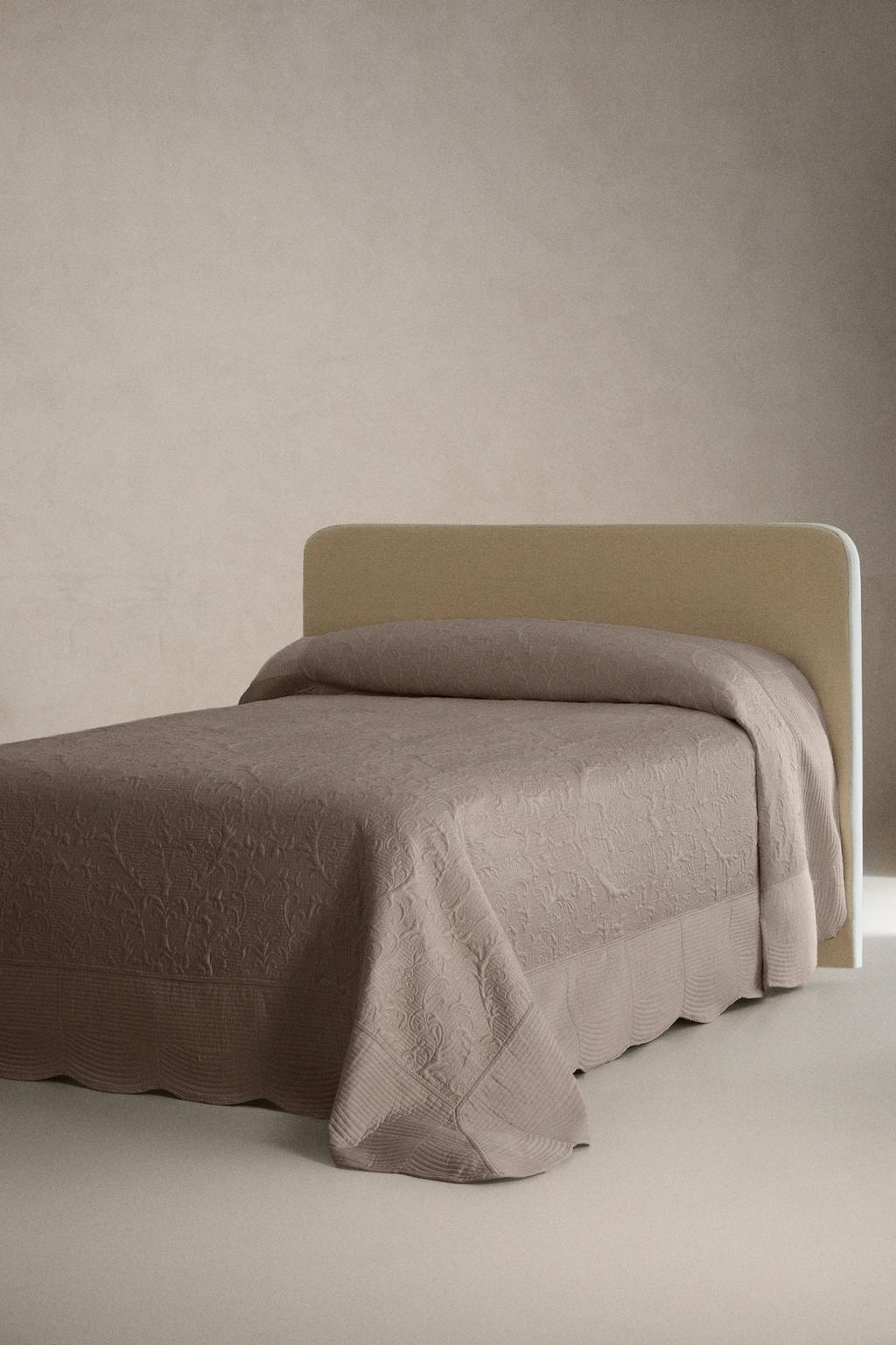 Стеганое одеяло с объемным узором