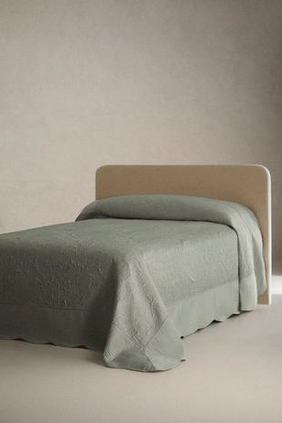 Стежковое одеяло с объемным узором- Заказать в России