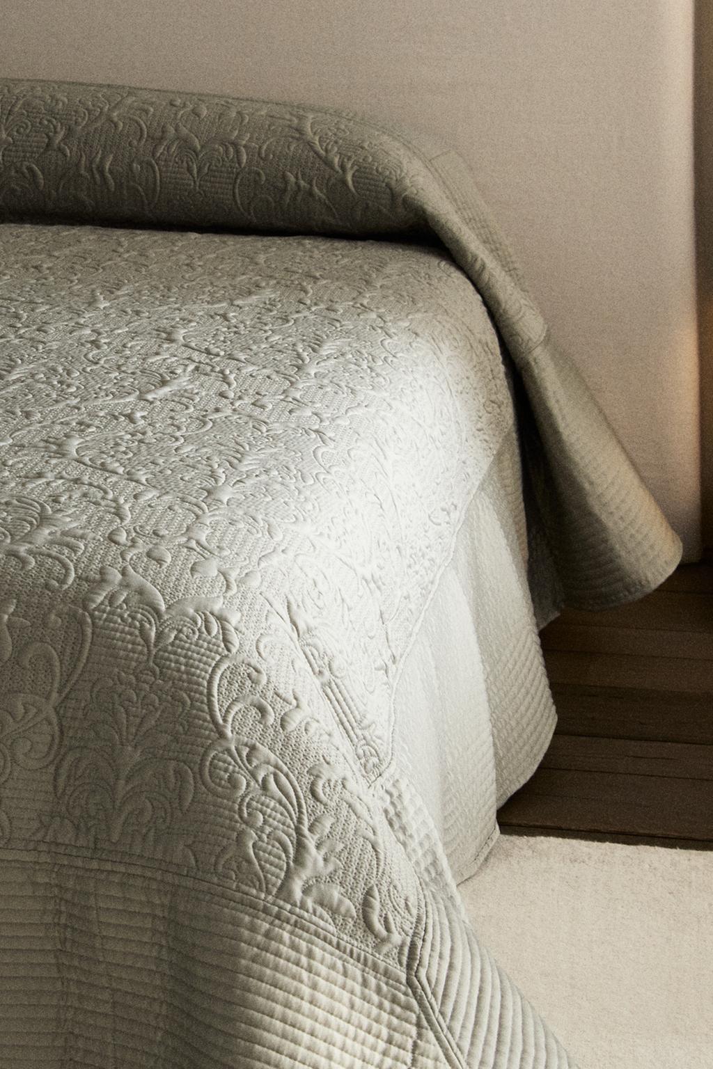 Стежковое одеяло с объемным узором