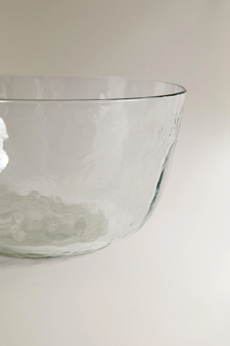 Стеклянная салатница с молотковым эффектом