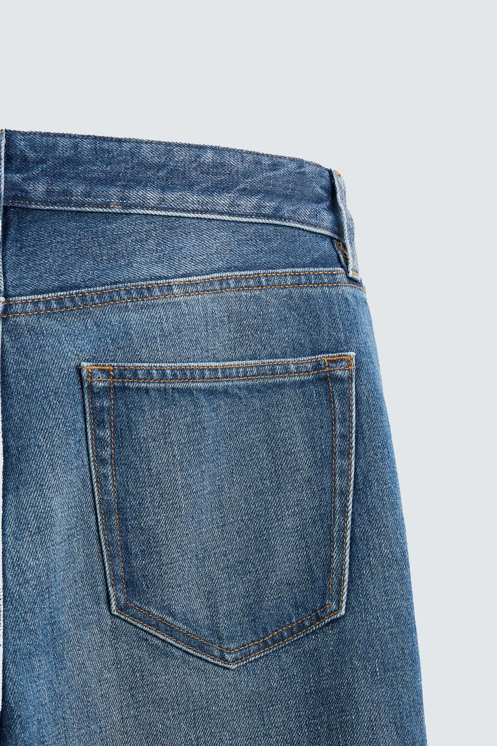 ДЖИНСЫ FLARE FIT С РАЗРЕЗАМИ