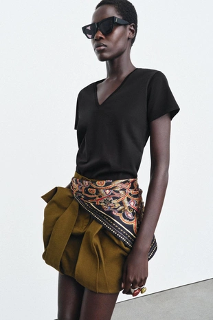 Футболка INTERLOCK с V-образным вырезом- Заказать в России