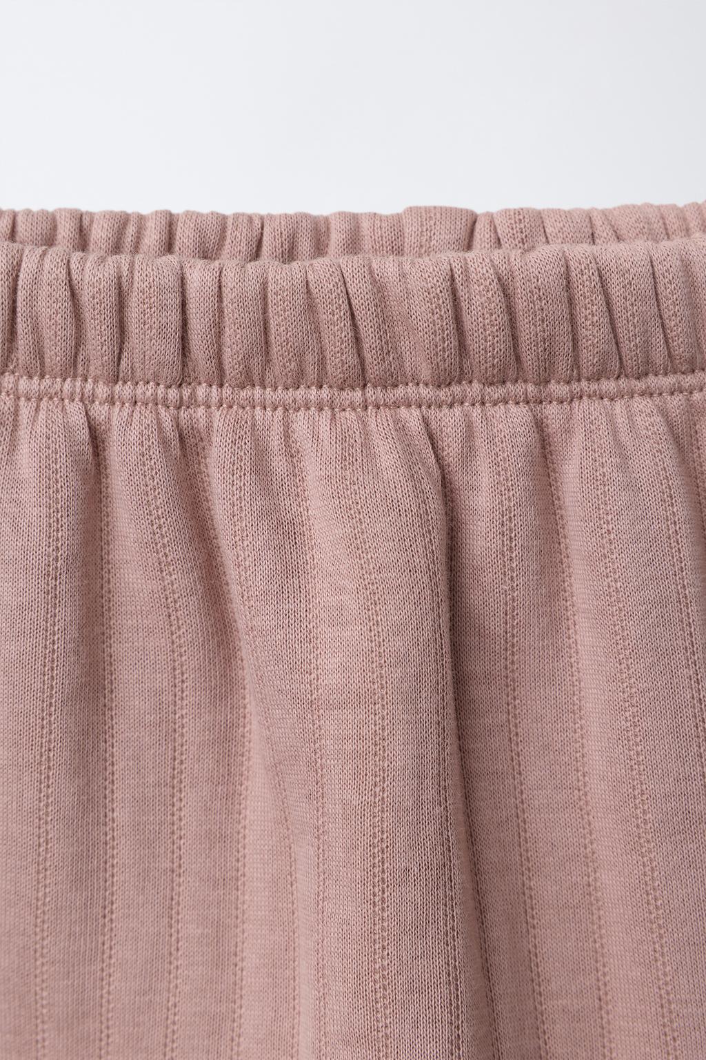 КОМПЛЕКТ ИЗ КУРТКИ, ФУТБОЛКИ 2 В 1 И БРЮК