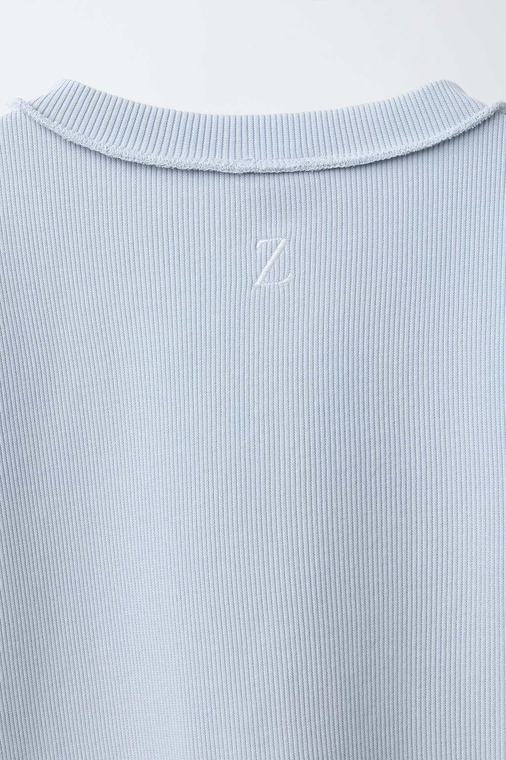 ФУТБОЛКА ОВЕРЛОК С ПУГОВИЦАМИ