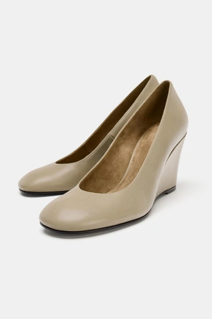 Кожаные туфли на танкетке- Заказать в России