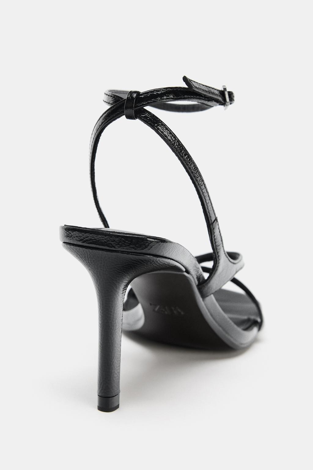 КОЖАНЫЕ БОСОНОЖКИ НА КАБЛУКЕ