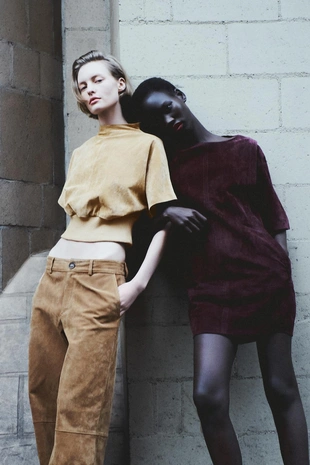 Короткое платье из 100% замшевой кожи- Заказать в России