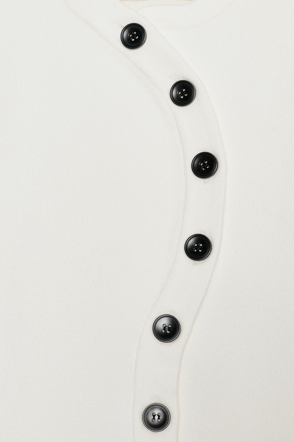 КАРДИГАН НА ЗАПÁХЕ