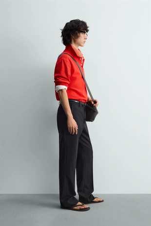 Поло классического кроя из рельефного пике- Заказать в России