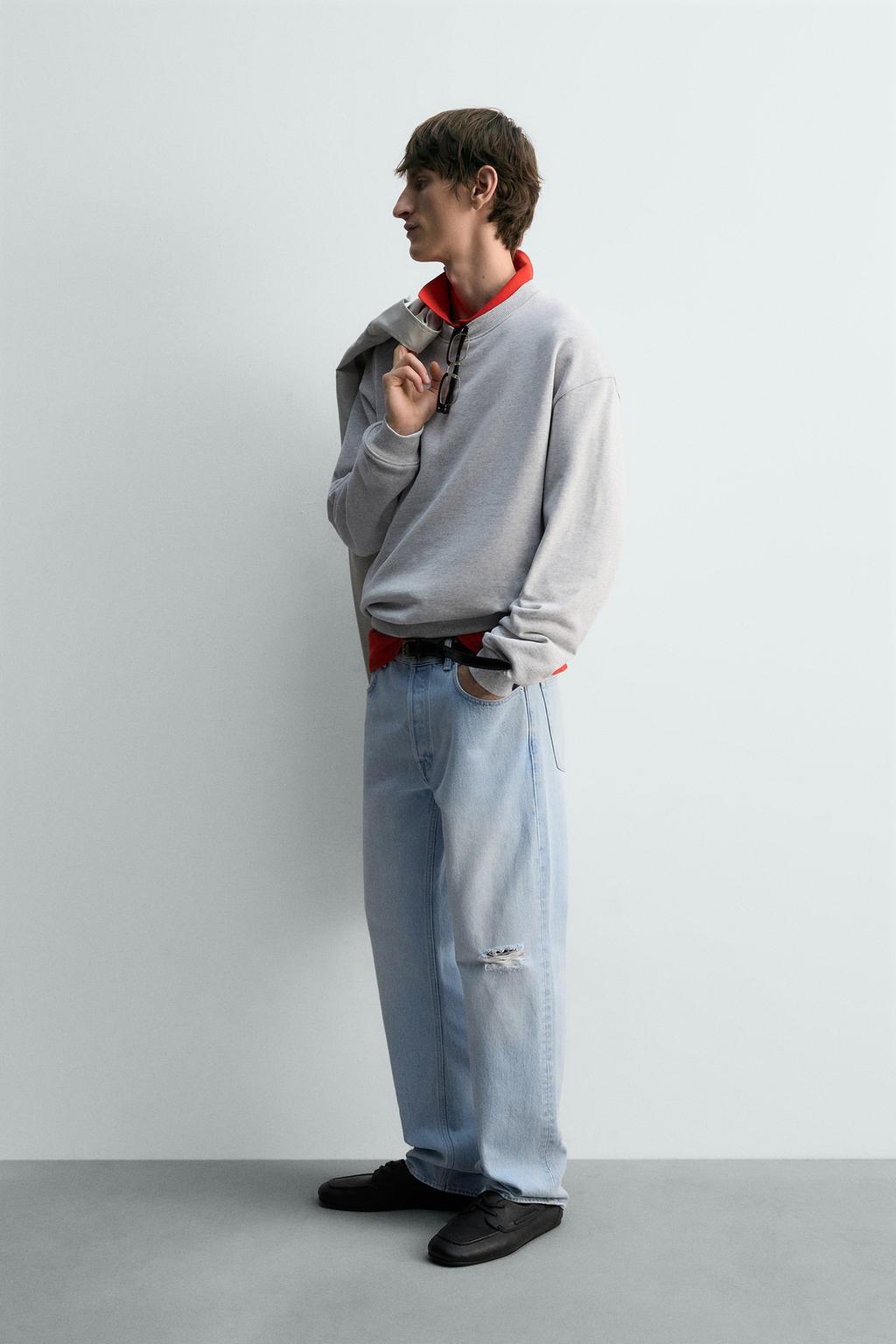 ТОЛСТОВКА КЛАССИЧЕСКОГО КРОЯ С КРУГЛЫМ ВЫРЕЗОМ