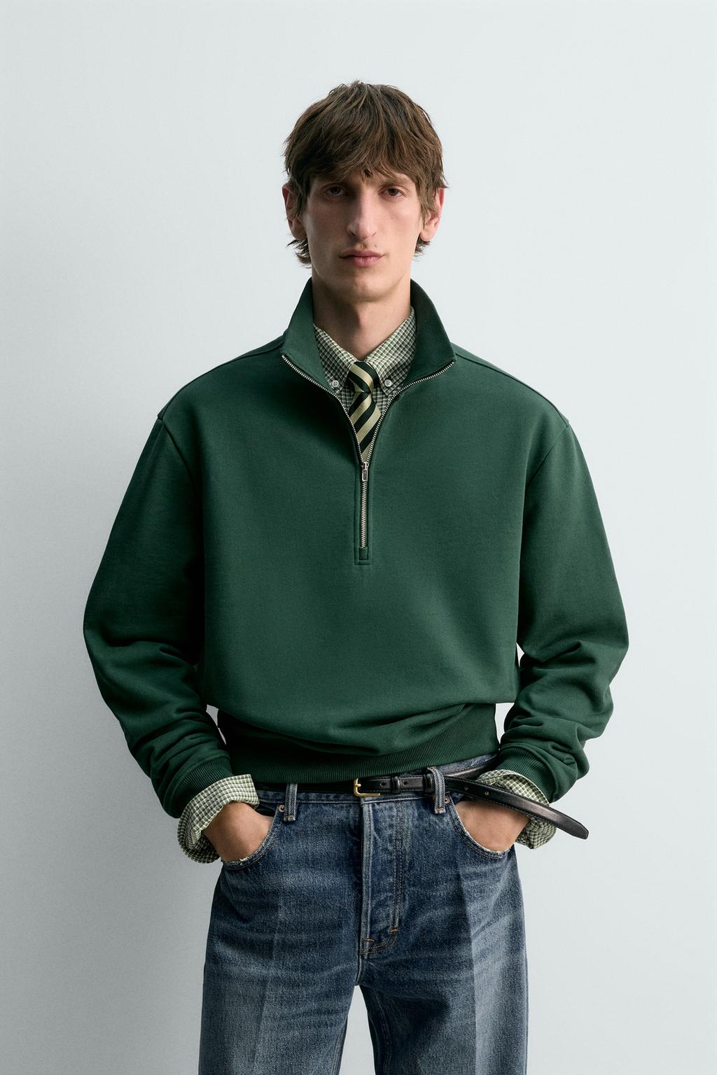 ТОЛСТОВКА КЛАССИЧЕСКОГО КРОЯ С ВОРОТНИКОМ НА МОЛНИИ