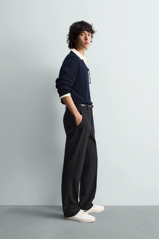 Свитер свободного кроя с V-образным вырезом- Заказать в России