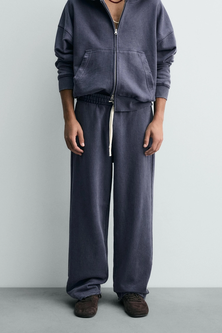 Джоггеры с широкими брючинами