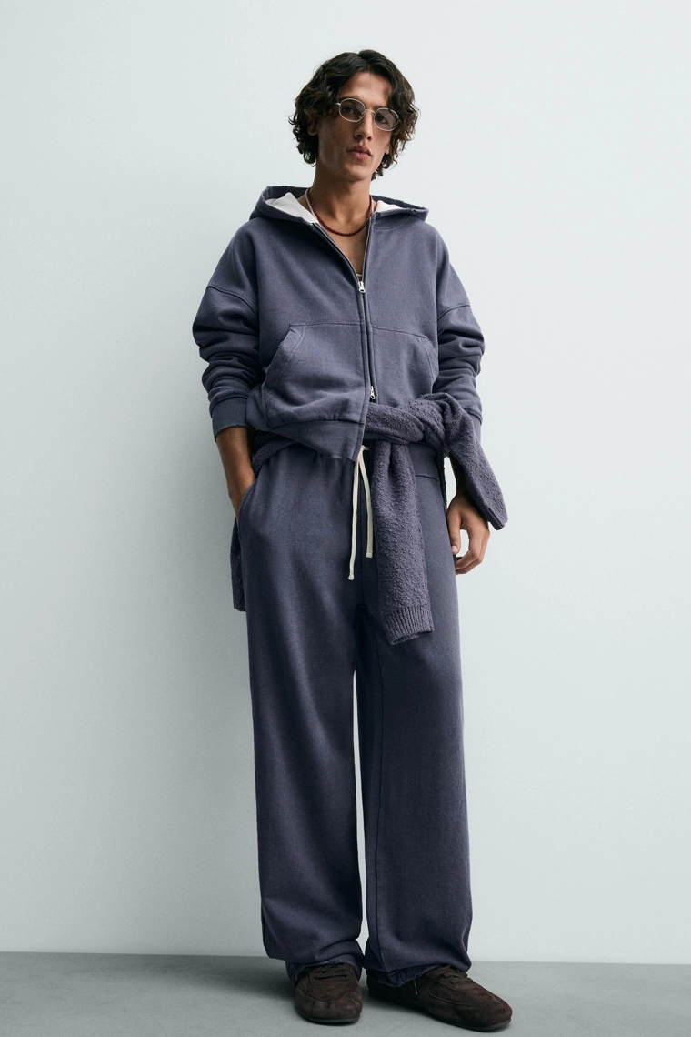 Джоггеры с широкими брючинами