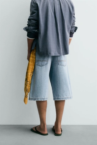 Джинсовые шорты RELAXED FIT LIMITED EDITION- Заказать в России