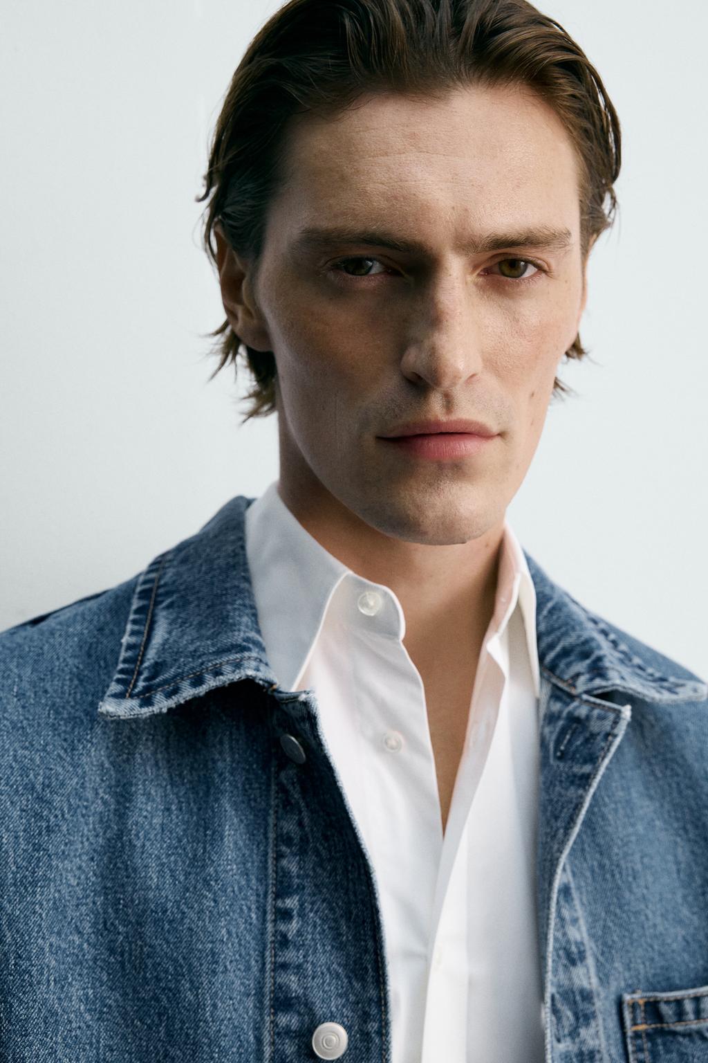 ДЖИНСОВАЯ КУРТКА СВОБОДНОГО КРОЯ С КАРМАНАМИ ОГРАНИЧЕННАЯ СЕРИЯ