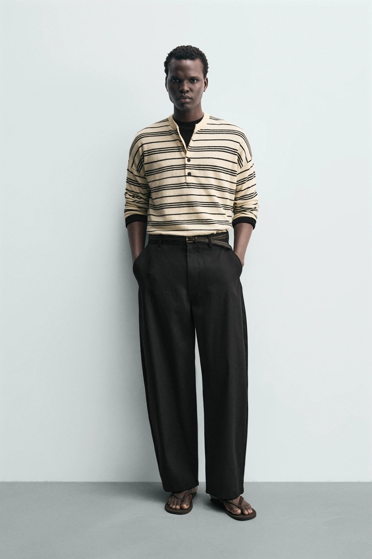 Пуловер с полосками и горловиной henley